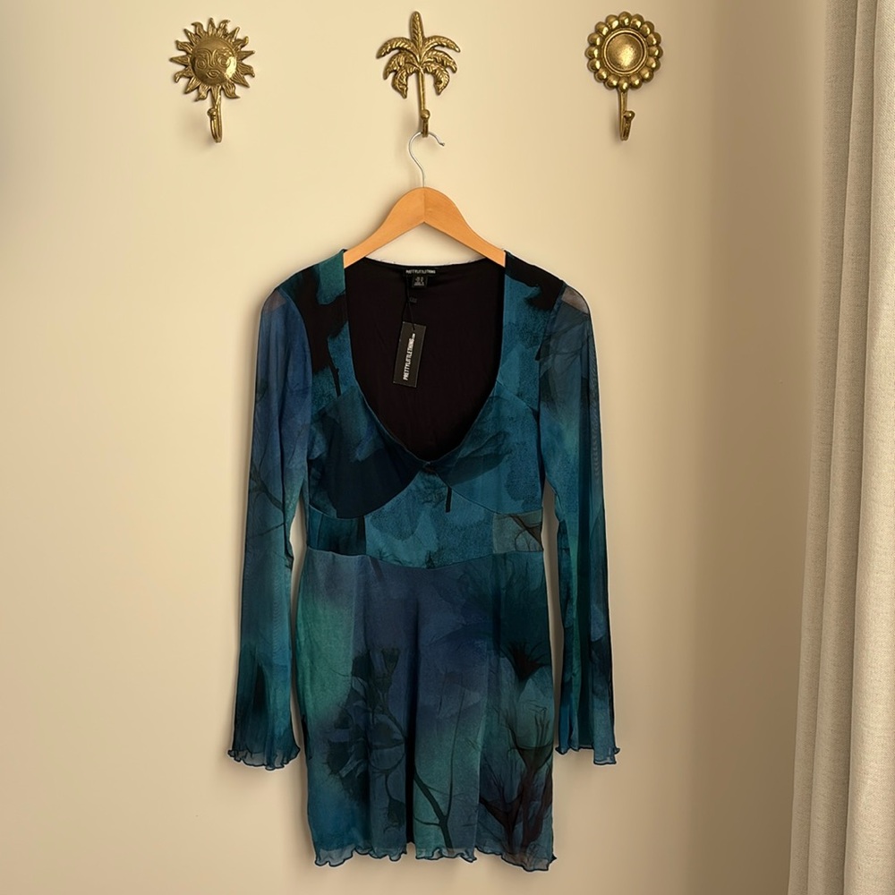 🌟NWT🌟 - Blue Blur Floral Print Mesh Underbust Detail Shift Dress